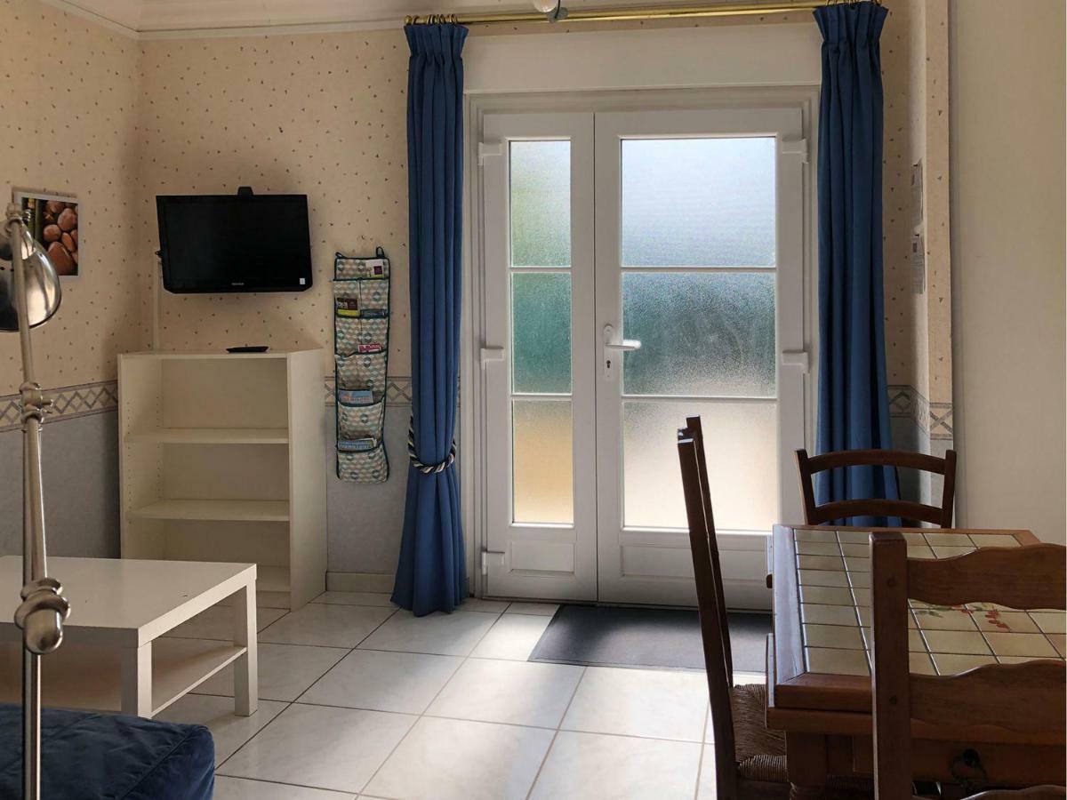 Les Agapanthes La Riche Apartment Bagian luar foto
